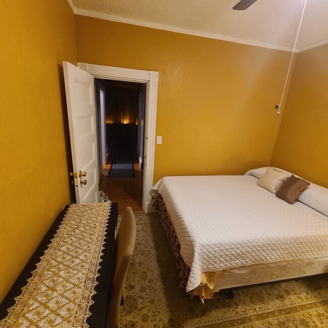 35 Algonquin St, Dorchester Center, MA 02124 - photo 4