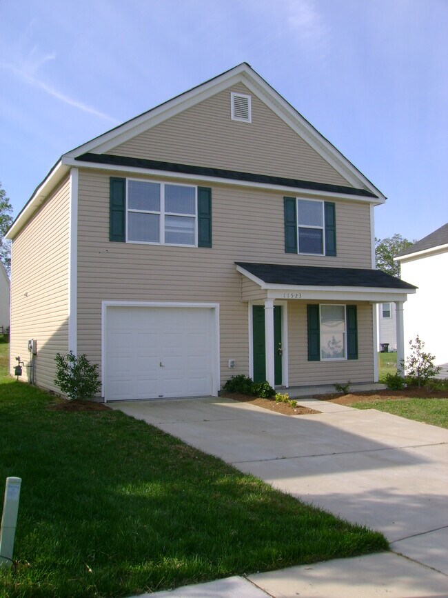 11523 Carnsore Ct, Charlotte, NC 28214