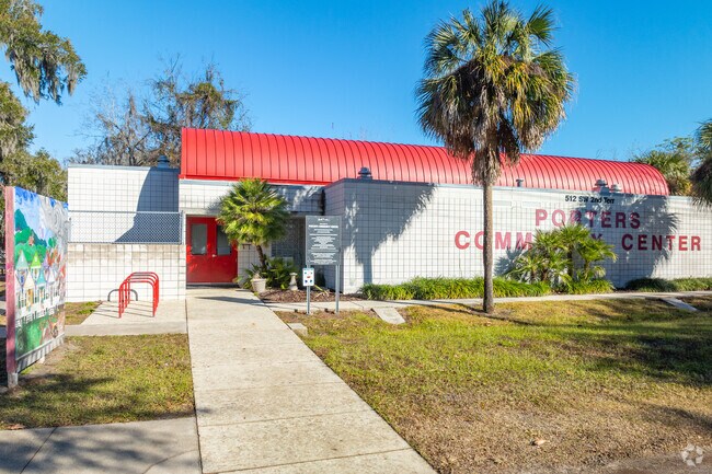 Porter's Community Park has a Recreation Center that offers a variety of activities and programs for the neighborhood.