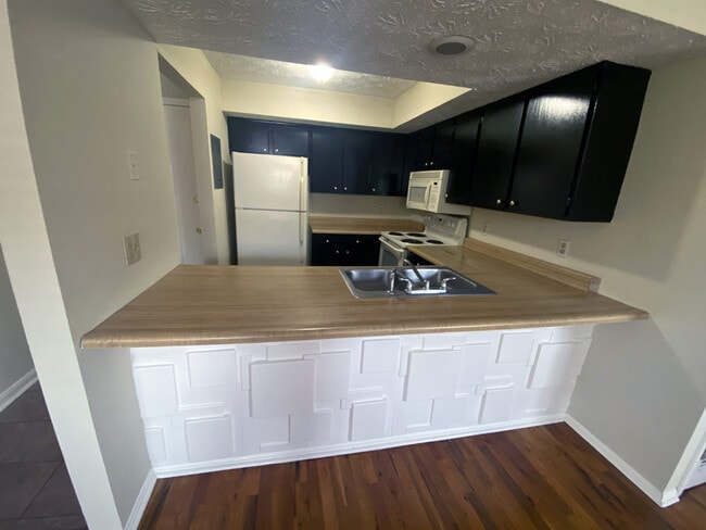 562 Woodland Ave unit 34, Lexington, KY 40508 - photo 6