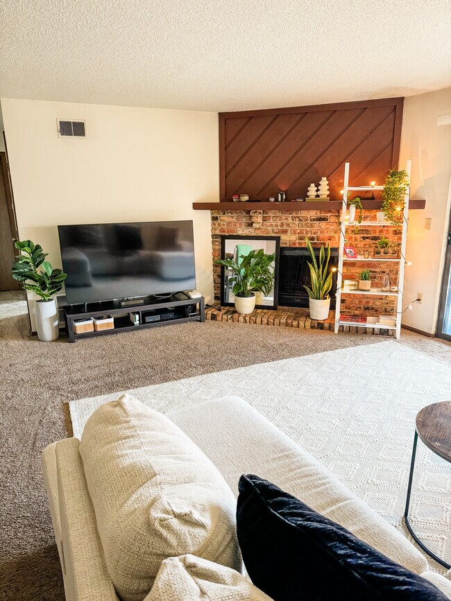 St. Andrews Apartments, Cedar Rapids, IA 52402 - photo 6