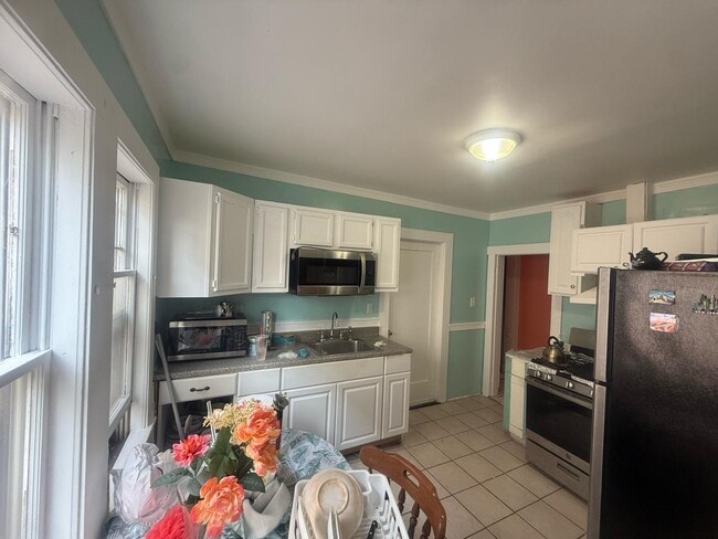 21 Granfield Ave unit 1, Roslindale, MA 02131 - photo 3