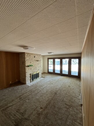 815 E 6th St, York, NE 68467