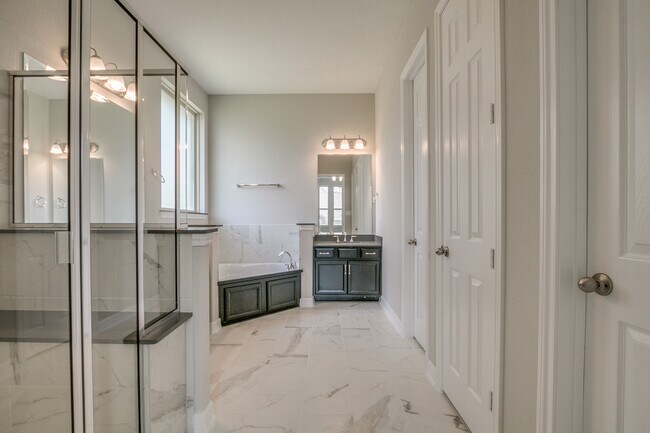 3213 Wickfield Pass Ln unit 36640629, League City, TX 77573 - photo 5