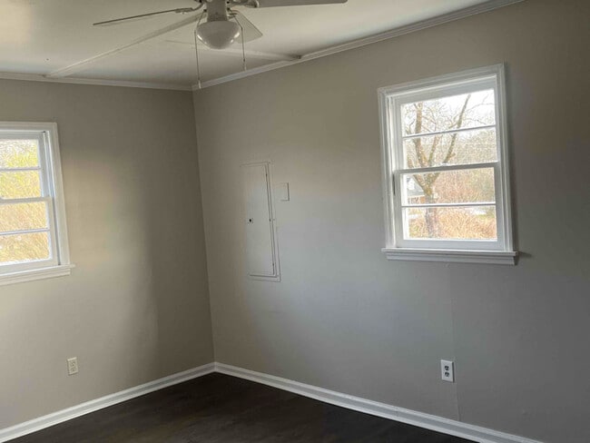 8402 Duncan Bridge Rd, Cleveland, GA 30528 - photo 3