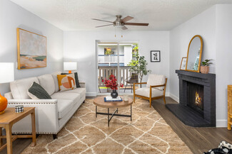 15405 Des Moines Memorial Dr S, Burien, WA 98148