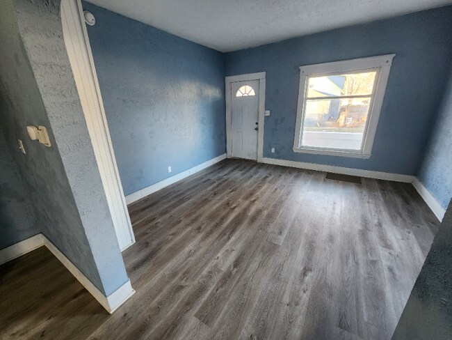 214 E Belmont St, Kalamazoo, MI 49001 - photo 5