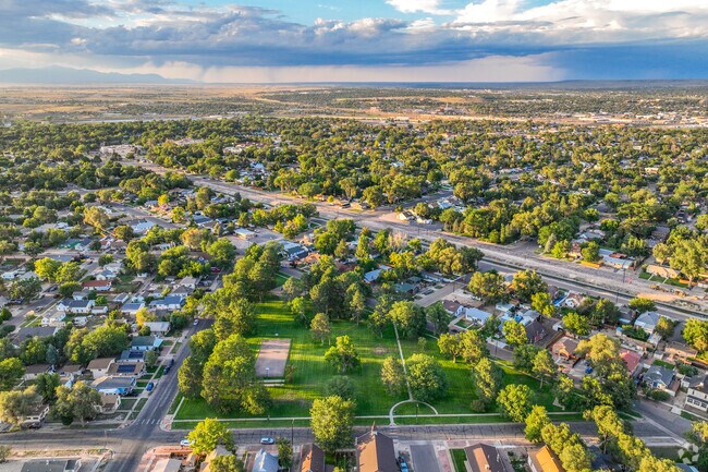 Homes are around a handful of pocket parks within walking distance in Heritage.