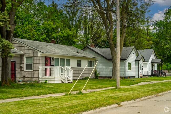 Older houses in Fairground offer fixer-upper opportunities for new homeowners.