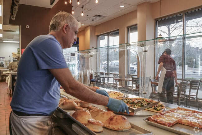 Valentino’s Pizzeria is an unforgettable dining experience for those living in Haymarket.