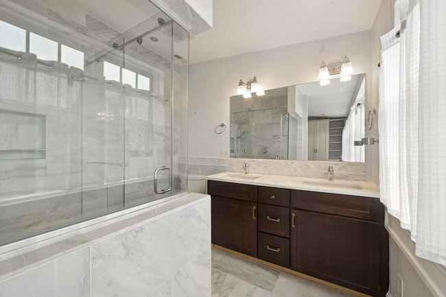 1452 Spring Rd NW, Washington, DC 20010 - photo 2