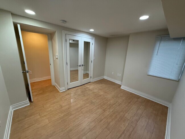 3542 11th St NW unit B, Washington, DC 20010 - photo 7