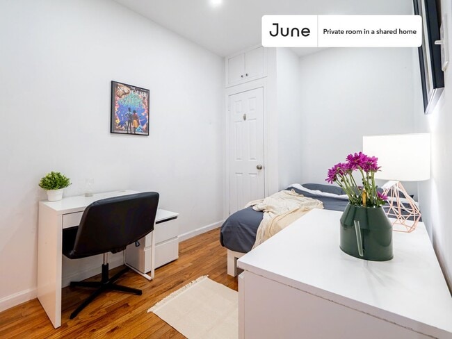 256 W 108th St, New York, NY 10025 - photo 3