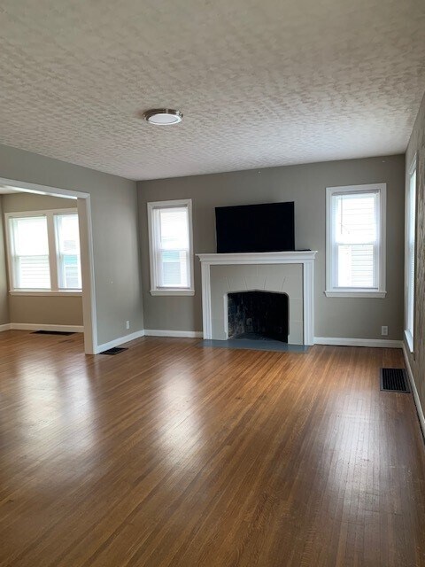 637 W 44th St, Indianapolis, IN 46208 - photo 6