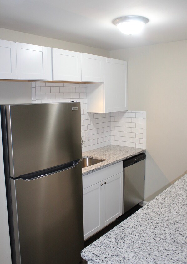 Melvindale Square 17250 Raupp St, Melvindale, MI