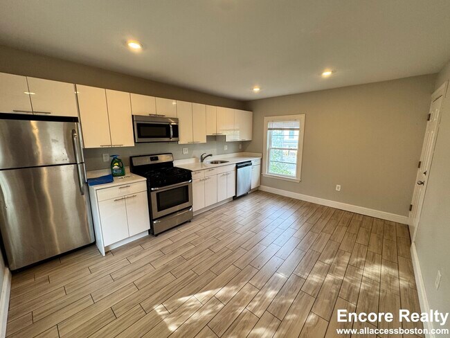 13 Pleasant St unit 8, Cambridge, MA 02139 - photo 2