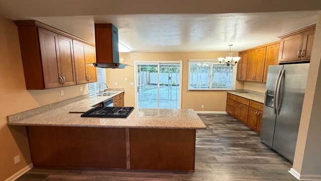 3263 Lake Arrowhead Ave, Fremont, CA 94555 - photo 2