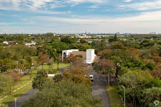 Aerial view of Elite Academy School of Excellence in Oakland Park, FL.