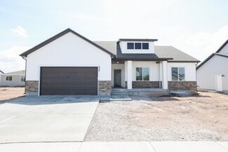 538 N Curlew Dr, Ammon, ID 83401