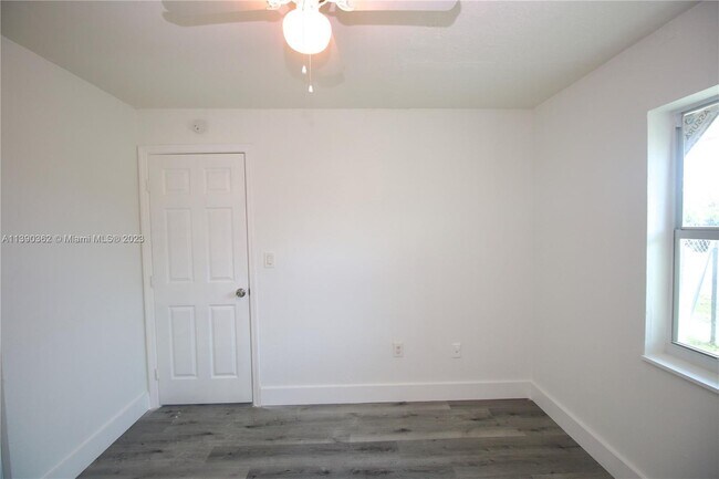 246 NW 14th St unit 3, Pompano Beach, FL 33060 - photo 5