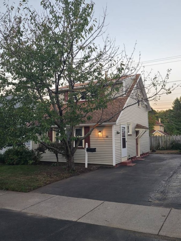 50 Lodge Dr, Irondequoit, NY 14622