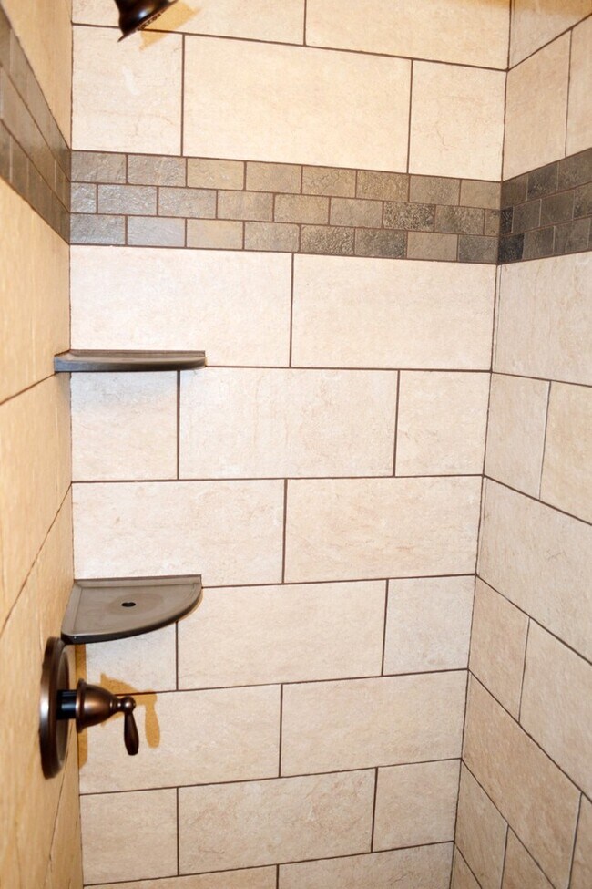 152 North St unit F, Burlington, VT 05401 - photo 7