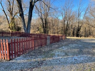 415 W Campground Rd, Evansville, ID 47710