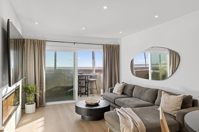 218 E Surfside Dr unit 218 E Surfside, Port Hueneme, CA 93041 - photo 7