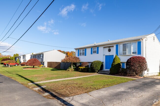 Raised Ranch style homes are abundant in the Hartford Avenue Neighborhood.