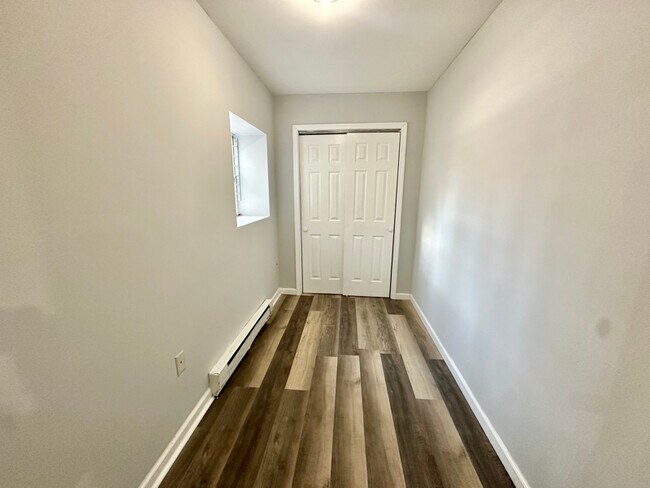 347 Ridgewood Ave unit BSMT, Newark, NJ 07112 - photo 6