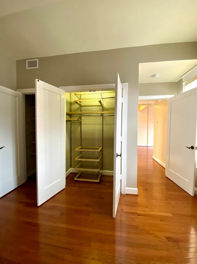 2902 Porter St NW unit 33, Washington, DC 20008 - photo 6