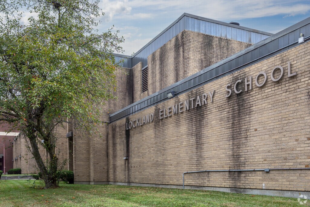 Lockland Elementary School is located in the Lockland area of Ohio.