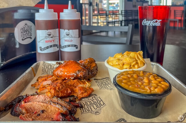 Rolling Smoke offers a delicious variety of smoked dishes in the Knolls neighborhood.
