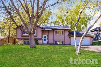 6865 Buckingham Rd, Woodbury, MN 55125