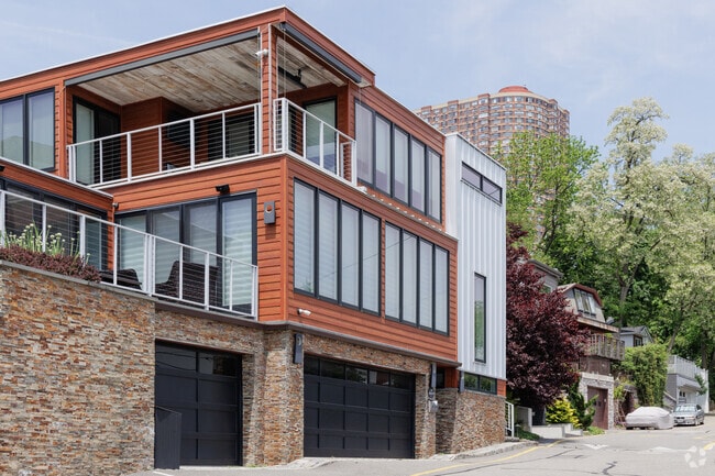 A modern, luxury home overlooks the Hudson River in Edgewater, NJ.