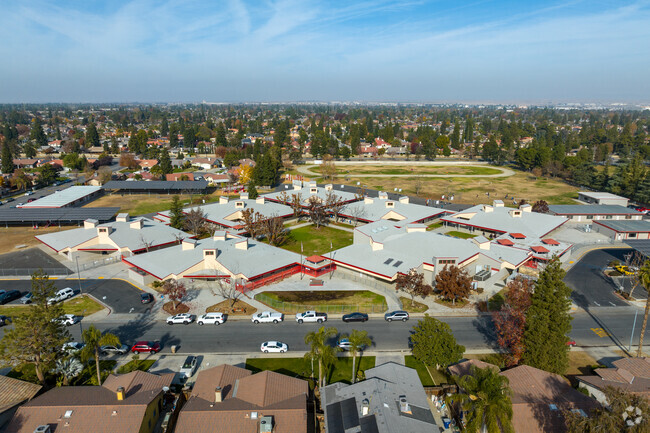 Discovery Elementary has a 21:1 student - teacher ratio.