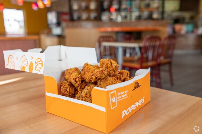 Dive into a world of Cajun spices at Popeyes in Polo Grounds, Bakersfield.
