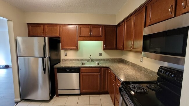 The Pointe unit 406R, Saint Paul, MN 55101 - photo 3