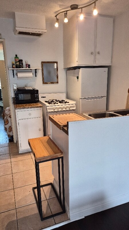 3985 Wasatch Ave unit A, Los Angeles, CA 90066 - photo 2