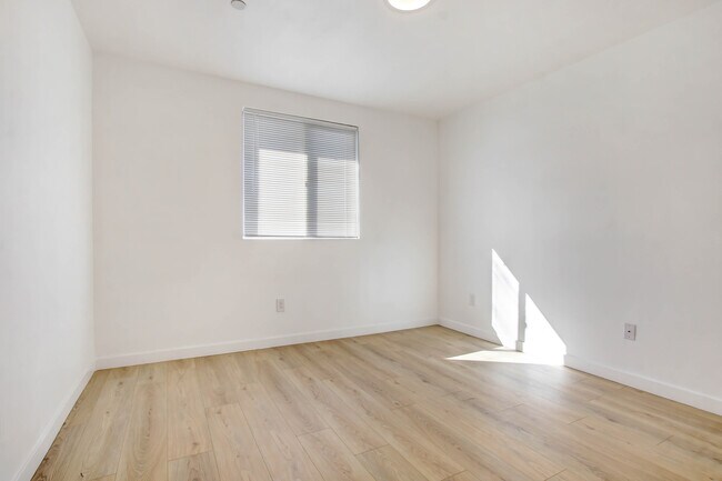 2439 Malabar St unit 2437.5, Los Angeles, CA 90033 - photo 7