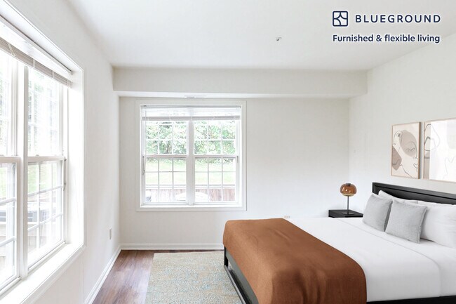 10608 Kitty Pozer Dr unit FL3-ID8707A, Fairfax, VA 22030 - photo 7