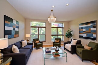 353 E Eastgate Place, Chicago, IL 60616