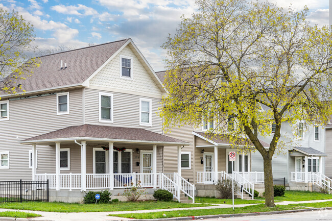Newly constructed homes show that Amani is on the upswing.
