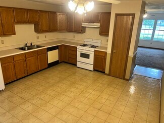 7337 Il-15 Unit 10, Saint Libory, IL 62282