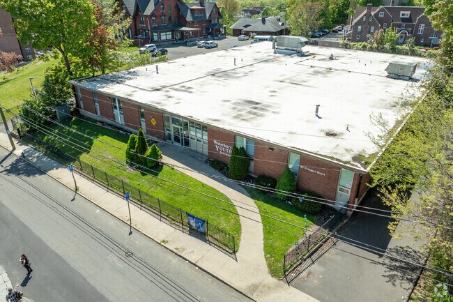 Stepping Stones School prepares your child for college.