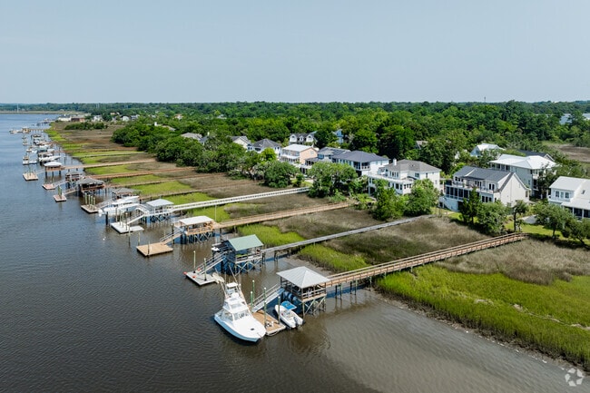 Find beautiful homes with private docks on the Ashley River in Ashley Acres.