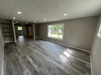 122 N Division St Unit 122, Cedar Falls, IA 50613