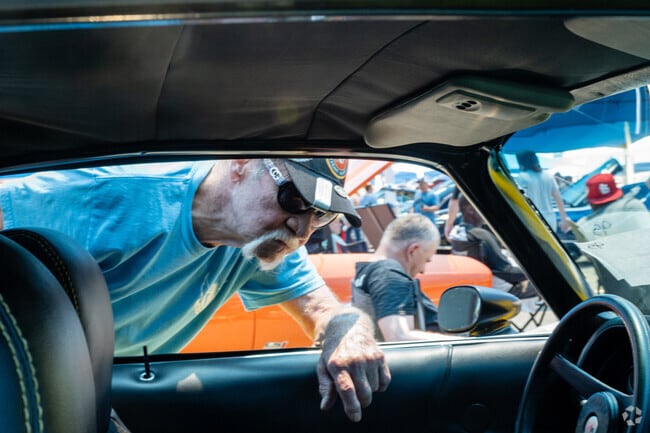 Classic car enthusiasts gather in Burleson for annual Memorial Day event.