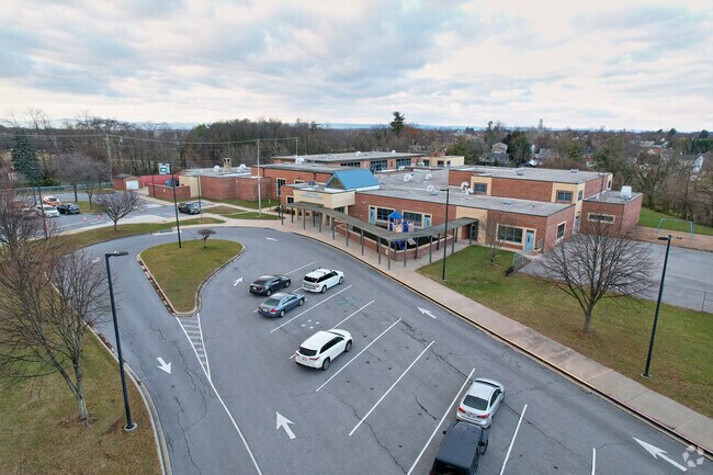 Taneytown Elementary School helps students excel in Taneytown.