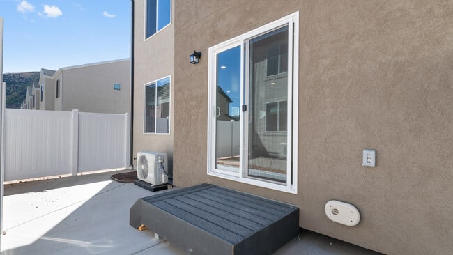 677-1195 N 1850 E, Salem, UT 84653 - photo 2